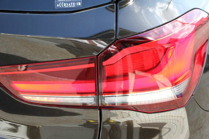 BMW X1 Xdrive18d Xﾗｲﾝ ﾊｲﾗｲﾝ ｾﾚｸﾄ&ｺﾝﾌｫｰﾄP 後期 ﾌｪｲｽﾘﾌﾄ後 1ｵｰﾅ ﾊﾟﾉﾗﾏｻﾝﾙｰﾌ 追従ACC ﾓｶﾚｻﾞｰ ﾋｰﾀｰ&電動ｼｰﾄ ﾜｲﾔﾚｽ充電 電動ﾄﾗﾝｸ ﾀｯﾁ画面HDDﾅﾋﾞPｱｼｽﾄ LEDﾍｯﾄﾞﾗｲﾄ Hi-fiｽﾋﾟｰｶｰ 衝突軽減ﾌﾞﾚｰｷ 車線逸脱警告 歩行者警告 2年保証