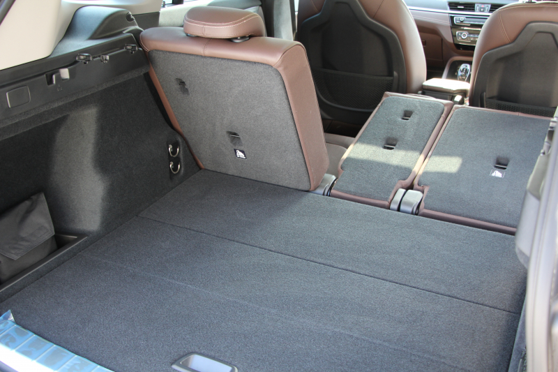 BMW X1 Xdrive18d Xﾗｲﾝ ﾊｲﾗｲﾝ ｾﾚｸﾄ&ｺﾝﾌｫｰﾄP 後期 ﾌｪｲｽﾘﾌﾄ後 1ｵｰﾅ ﾊﾟﾉﾗﾏｻﾝﾙｰﾌ 追従ACC ﾓｶﾚｻﾞｰ ﾋｰﾀｰ&電動ｼｰﾄ ﾜｲﾔﾚｽ充電 電動ﾄﾗﾝｸ ﾀｯﾁ画面HDDﾅﾋﾞPｱｼｽﾄ LEDﾍｯﾄﾞﾗｲﾄ Hi-fiｽﾋﾟｰｶｰ 衝突軽減ﾌﾞﾚｰｷ 車線逸脱警告 歩行者警告 2年保証