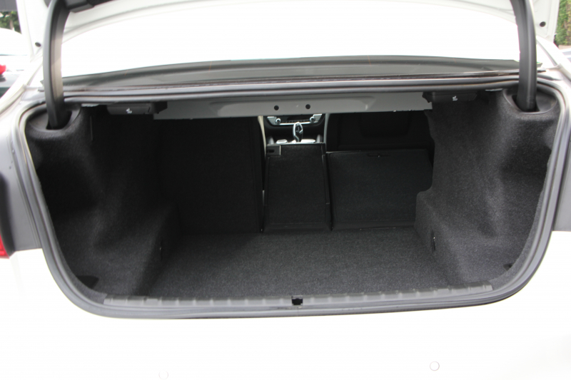 BMW 5シリーズ 530i Mｽﾎﾟｰﾂ 型式変更後｢JR20｣ 252馬力 全席ﾋｰﾀｰ黒革 HUD 追従ACC ｽﾃｱﾘﾝｸﾞｻﾎﾟｰﾄ 変更後全面液晶ﾒｰﾀｰ LEDﾍｯﾄﾞﾗｲﾄ ｵｰﾄﾊｲﾋﾞｰﾑ ﾀｯﾁ画面HDDﾅﾋﾞTV 360度ｶﾒﾗ Mspﾌﾞﾚｰｷ 19AW 電動ﾄﾗﾝｸ 専用ｴｱﾛ 2年保証