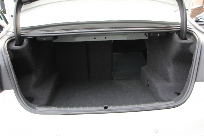 BMW 5シリーズ 530i Mｽﾎﾟｰﾂ 型式変更後｢JR20｣ 252馬力 全席ﾋｰﾀｰ黒革 HUD 追従ACC ｽﾃｱﾘﾝｸﾞｻﾎﾟｰﾄ 変更後全面液晶ﾒｰﾀｰ LEDﾍｯﾄﾞﾗｲﾄ ｵｰﾄﾊｲﾋﾞｰﾑ ﾀｯﾁ画面HDDﾅﾋﾞTV 360度ｶﾒﾗ Mspﾌﾞﾚｰｷ 19AW 電動ﾄﾗﾝｸ 専用ｴｱﾛ 2年保証