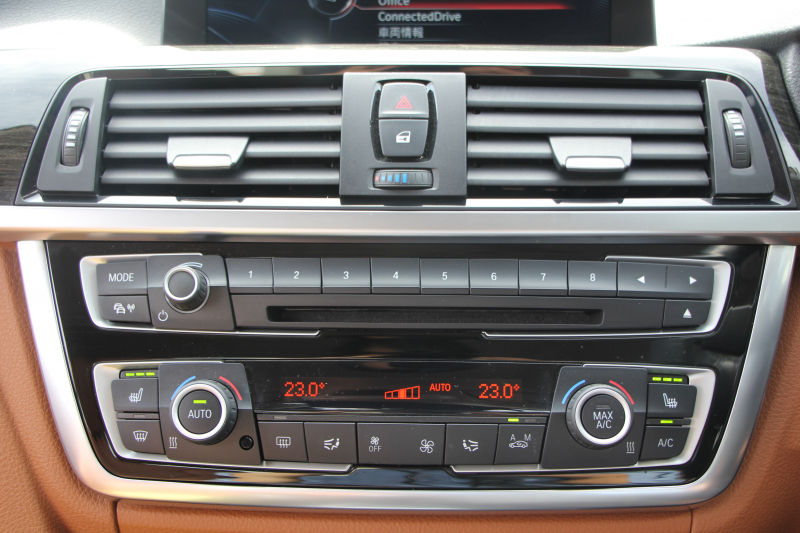 BMW 4シリーズ 428i ｸｰﾍﾟﾗｸﾞｼﾞｭｱﾘｰ 高出力 245馬力 ｻﾄﾞﾙﾌﾞﾗｳﾝﾚｻﾞｰ ｼｰﾄﾋｰﾀｰ HUD LEDﾍｯﾄﾞﾗｲﾄ 追従ACC 衝突軽減ﾌﾞﾚｰｷ 車線逸脱警告 歩行者警告 ﾀｯﾁﾊﾟｯﾄﾞ対応HDDﾅﾋﾞｽﾏｰﾄｷｰ Bluetooth接続 2年保証