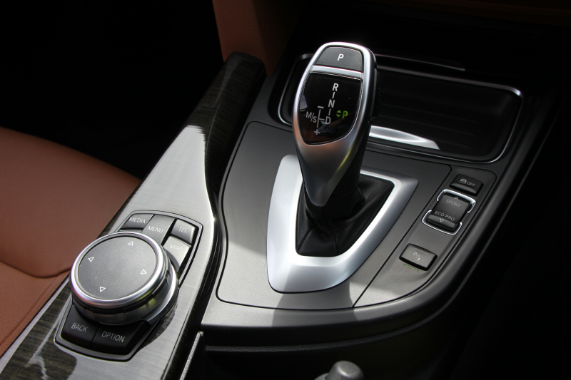 BMW 4シリーズ 428i ｸｰﾍﾟﾗｸﾞｼﾞｭｱﾘｰ 高出力 245馬力 ｻﾄﾞﾙﾌﾞﾗｳﾝﾚｻﾞｰ ｼｰﾄﾋｰﾀｰ HUD LEDﾍｯﾄﾞﾗｲﾄ 追従ACC 衝突軽減ﾌﾞﾚｰｷ 車線逸脱警告 歩行者警告 ﾀｯﾁﾊﾟｯﾄﾞ対応HDDﾅﾋﾞｽﾏｰﾄｷｰ Bluetooth接続 2年保証