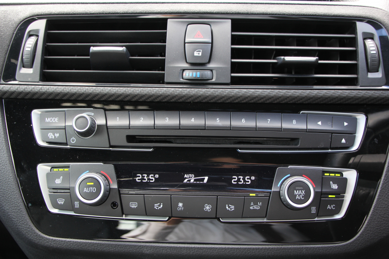 BMW 2シリーズ M240i ｸｰﾍﾟ後期 1ｵｰﾅ ｻﾝﾙｰﾌ ﾋｰﾀｰ黒革 追従ACC B58新ｴﾝｼﾞﾝ 直6ﾀｰﾎﾞ340馬力 LEDﾍｯﾄﾞﾗｲﾄ LEDﾃｰﾙ ｱﾀﾞﾌﾟﾃｨﾌﾞMｻｽ 専用ﾌﾞﾚｰｷ ｼﾞｪｯﾄﾌﾞﾗｯｸ18AW ﾀｯﾁ画面HDDﾅﾋﾞPｱｼｽﾄ ﾊﾟﾄﾞﾙｼﾌﾄ 8速AT 衝突軽減ﾌﾞﾚｰｷ 2年保証