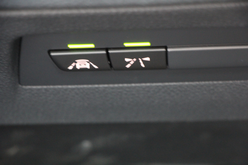 BMW 2シリーズ M240i ｸｰﾍﾟ後期 1ｵｰﾅ ｻﾝﾙｰﾌ ﾋｰﾀｰ黒革 追従ACC B58新ｴﾝｼﾞﾝ 直6ﾀｰﾎﾞ340馬力 LEDﾍｯﾄﾞﾗｲﾄ LEDﾃｰﾙ ｱﾀﾞﾌﾟﾃｨﾌﾞMｻｽ 専用ﾌﾞﾚｰｷ ｼﾞｪｯﾄﾌﾞﾗｯｸ18AW ﾀｯﾁ画面HDDﾅﾋﾞPｱｼｽﾄ ﾊﾟﾄﾞﾙｼﾌﾄ 8速AT 衝突軽減ﾌﾞﾚｰｷ 2年保証