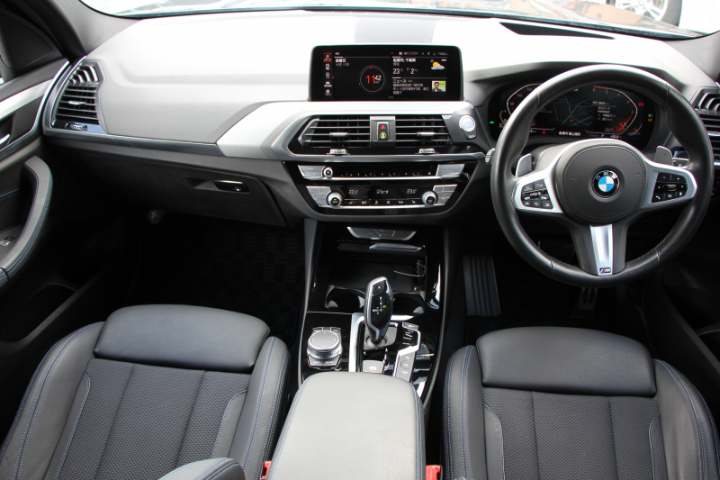 BMW X3 Xdrive20d Mｽﾎﾟｰﾂ 中期 新型式3DA-UZ20 NEWｲﾝﾃﾘｱ BMWﾗｲﾌﾞｺｯｸﾋﾟｯﾄﾞｱｯﾌﾟﾙｶｰﾌﾟﾚｲ 新ﾀｯﾁ画面HDDﾅﾋﾞUSBtype-C LEDﾍｯﾄﾞﾗｲﾄ ｵｰﾄﾊｲﾋﾞｰﾑ ｼｰﾄﾋｰﾀｰ ﾌﾞﾗｯｸ20AW 360度ｶﾒﾗ 電動ﾘｱｹﾞｰﾄ 2年保証
