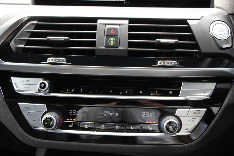 BMW X3 Xdrive20d Mｽﾎﾟｰﾂ 中期 新型式3DA-UZ20 NEWｲﾝﾃﾘｱ BMWﾗｲﾌﾞｺｯｸﾋﾟｯﾄﾞｱｯﾌﾟﾙｶｰﾌﾟﾚｲ 新ﾀｯﾁ画面HDDﾅﾋﾞUSBtype-C LEDﾍｯﾄﾞﾗｲﾄ ｵｰﾄﾊｲﾋﾞｰﾑ ｼｰﾄﾋｰﾀｰ ﾌﾞﾗｯｸ20AW 360度ｶﾒﾗ 電動ﾘｱｹﾞｰﾄ 2年保証