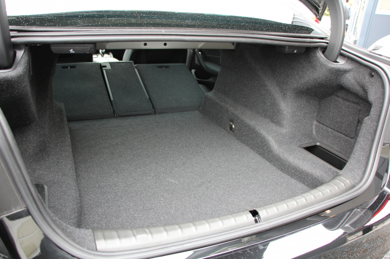 BMW 5シリーズ 523d ﾗｸﾞｼﾞｭｱﾘｰ ｾﾚｸﾄP ｻﾝﾙｰﾌ 全席ﾋｰﾀｰ黒革 ﾊｰﾏﾝｶｰﾄﾞﾝｻﾗｳﾝﾄﾞ4ｿﾞｰﾝｴｱｺﾝ HUD 追従ACC ｽﾃｱﾘﾝｸﾞｻﾎﾟｰﾄ ﾀｯﾁ画面HDDﾅﾋﾞTV 360度ｶﾒﾗ 電動ﾄﾗﾝｸ LEDﾍｯﾄﾞﾗｲﾄ ｵｰﾄﾊｲﾋﾞｰﾑ 電動ﾄﾗﾝｸ ｸﾛｰﾑﾗｲﾝ 2年保証