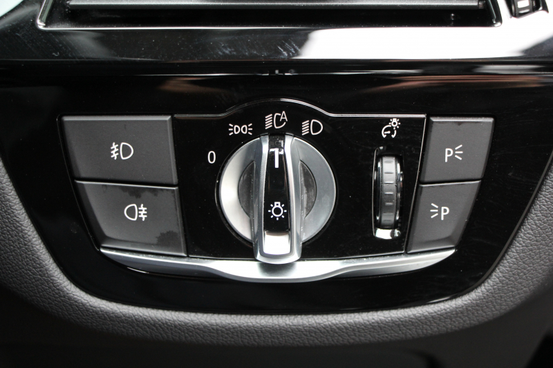 BMW 5シリーズ 523d ﾗｸﾞｼﾞｭｱﾘｰ ｾﾚｸﾄP ｻﾝﾙｰﾌ 全席ﾋｰﾀｰ黒革 ﾊｰﾏﾝｶｰﾄﾞﾝｻﾗｳﾝﾄﾞ4ｿﾞｰﾝｴｱｺﾝ HUD 追従ACC ｽﾃｱﾘﾝｸﾞｻﾎﾟｰﾄ ﾀｯﾁ画面HDDﾅﾋﾞTV 360度ｶﾒﾗ 電動ﾄﾗﾝｸ LEDﾍｯﾄﾞﾗｲﾄ ｵｰﾄﾊｲﾋﾞｰﾑ 電動ﾄﾗﾝｸ ｸﾛｰﾑﾗｲﾝ 2年保証