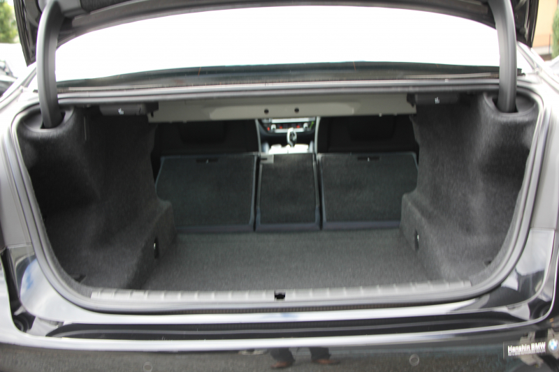 BMW 5シリーズ 530i ｴﾃﾞｨｼｮﾝﾐｯｼｮﾝｲﾝﾎﾟｯｼﾌﾞﾙ 特別仕様車 252馬力 ﾅｲﾄﾌﾞﾙｰﾚｻﾞｰ ｱﾀﾞﾌﾟﾃｨﾌﾞｻｽ ﾊｰﾏﾝｶｰﾄﾞﾝ HUD 追従ACC ｽﾃｱﾘﾝｸﾞｻﾎﾟｰﾄ ﾀｯﾁ画面HDDﾅﾋﾞTV LEDﾍｯﾄﾞﾗｲﾄ ｵｰﾄﾊｲﾋﾞｰﾑ 電動ﾄﾗﾝｸ 360度ｶﾒﾗ 全席ﾋｰﾀｰ 専用ﾌﾞﾗｯｸ19AW 2年保証