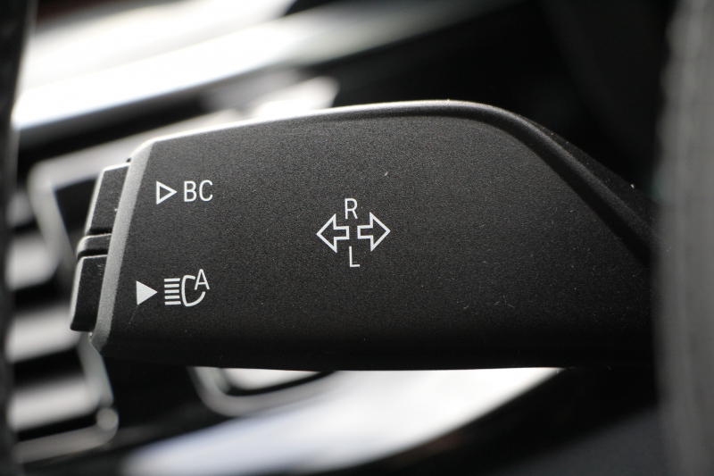 BMW 5シリーズ 530i ｴﾃﾞｨｼｮﾝﾐｯｼｮﾝｲﾝﾎﾟｯｼﾌﾞﾙ 特別仕様車 252馬力 ﾅｲﾄﾌﾞﾙｰﾚｻﾞｰ ｱﾀﾞﾌﾟﾃｨﾌﾞｻｽ ﾊｰﾏﾝｶｰﾄﾞﾝ HUD 追従ACC ｽﾃｱﾘﾝｸﾞｻﾎﾟｰﾄ ﾀｯﾁ画面HDDﾅﾋﾞTV LEDﾍｯﾄﾞﾗｲﾄ ｵｰﾄﾊｲﾋﾞｰﾑ 電動ﾄﾗﾝｸ 360度ｶﾒﾗ 全席ﾋｰﾀｰ 専用ﾌﾞﾗｯｸ19AW 2年保証