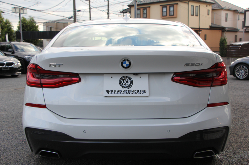 BMW 6シリーズ 630i ｸﾞﾗﾝﾂｰﾘｽﾓ Mｽﾎﾟｰﾂ ｾﾚｸﾄ&ｺﾝﾌｫｰﾄP ﾊﾟﾉﾗﾏｻﾝﾙｰﾌ 全席ﾋｰﾀｰ黒革 ﾌﾛﾝﾄﾏｯｻｰｼﾞ&ﾍﾞﾝﾁﾚｰｼｮﾝ ﾘｱ電動可倒調整 ﾊｰﾏﾝｶｰﾄﾞﾝｻﾗｳﾝﾄﾞ追従ACC HUD LEDﾍｯﾄﾞﾗｲﾄ 4ｿﾞｰﾝAC 360度ｶﾒﾗ ｿﾌﾄｸﾛｰｽﾞﾄﾞｱ ﾀｯﾁ画面HDDﾅﾋﾞ電動ﾄﾗﾝｸ 2年保証