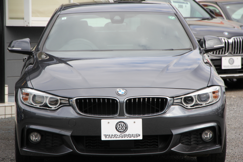 BMW 4シリーズ 420i ｸﾞﾗﾝｸｰﾍﾟMｽﾎﾟｰﾂ 中期 新ｴﾝｼﾞﾝ 追従ACC ﾚｰﾝﾁｪﾝｼﾞ警告 衝突軽減ﾌﾞﾚｰｷ 車線逸脱警告 歩行者警告 ﾀｯﾁﾊﾟｯﾄﾞ対応HDDﾅﾋﾞBｶﾒﾗ Bluetooth接続 電動ﾄﾗﾝｸ ｽﾏｰﾄｷｰ ﾊﾟﾄﾞﾙｼﾌﾄ 専用ｴｱﾛ 2年保証