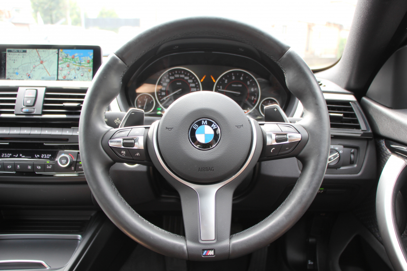 BMW 4シリーズ 420i ｸﾞﾗﾝｸｰﾍﾟMｽﾎﾟｰﾂ 中期 新ｴﾝｼﾞﾝ 追従ACC ﾚｰﾝﾁｪﾝｼﾞ警告 衝突軽減ﾌﾞﾚｰｷ 車線逸脱警告 歩行者警告 ﾀｯﾁﾊﾟｯﾄﾞ対応HDDﾅﾋﾞBｶﾒﾗ Bluetooth接続 電動ﾄﾗﾝｸ ｽﾏｰﾄｷｰ ﾊﾟﾄﾞﾙｼﾌﾄ 専用ｴｱﾛ 2年保証