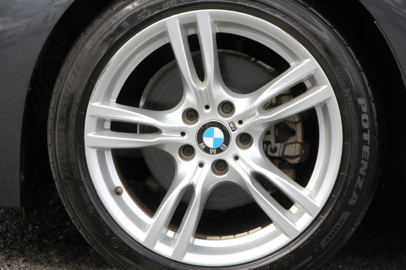 BMW 4シリーズ 420i ｸﾞﾗﾝｸｰﾍﾟMｽﾎﾟｰﾂ 中期 新ｴﾝｼﾞﾝ 追従ACC ﾚｰﾝﾁｪﾝｼﾞ警告 衝突軽減ﾌﾞﾚｰｷ 車線逸脱警告 歩行者警告 ﾀｯﾁﾊﾟｯﾄﾞ対応HDDﾅﾋﾞBｶﾒﾗ Bluetooth接続 電動ﾄﾗﾝｸ ｽﾏｰﾄｷｰ ﾊﾟﾄﾞﾙｼﾌﾄ 専用ｴｱﾛ 2年保証