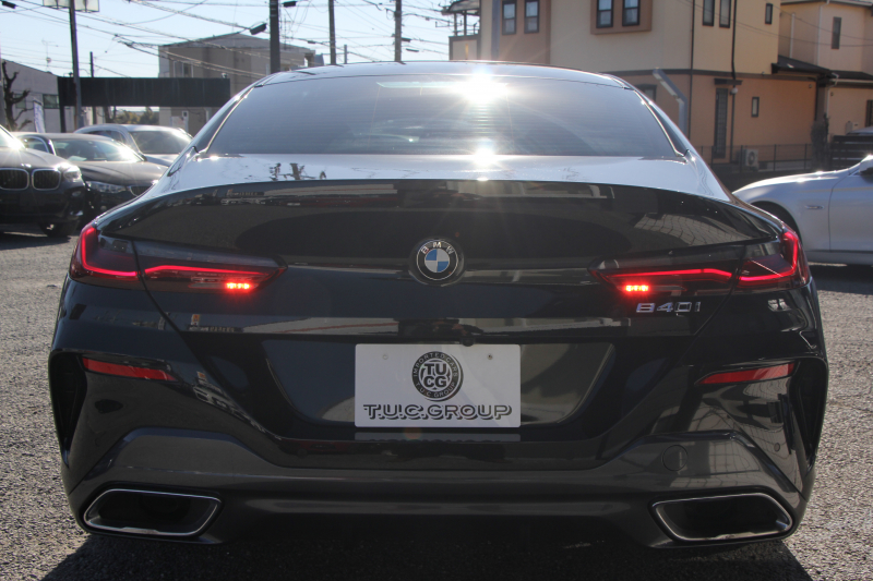 BMW 8シリーズ 840i ｸﾞﾗﾝｸｰﾍﾟMｽﾎﾟｰﾂ ﾊﾟﾉﾗﾏｻﾝﾙｰﾌ indiviﾒﾘﾉﾚｻﾞｰ ﾅｲﾄﾌﾞﾙｰ&ﾌﾞﾗｯｸﾚｻﾞｰ ﾚｰｻﾞｰﾗｲﾄ ｵﾌﾟｼｮﾝ20AW ﾊｰﾏﾝｶｰﾄﾞﾝｻｳﾝﾄﾞｸﾘｽﾀﾙﾌｨﾆｯｼｭ 360度ｶﾒﾗ 追従ACC HUD 全席ﾋｰﾀｰ ﾌﾛﾝﾄﾍﾞﾝﾁﾚｰｼｮﾝ ｿﾌﾄｸﾛｰｽﾞﾄﾞｱ 2年保証