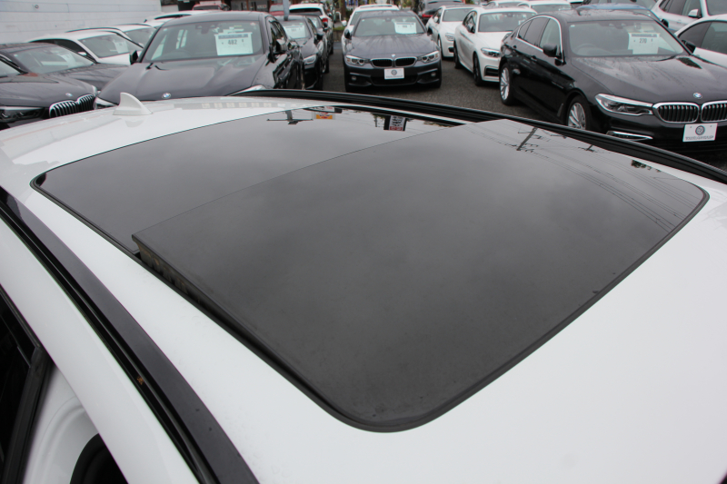 BMW 5シリーズ 530i ﾂｰﾘﾝｸﾞMｽﾎﾟｰﾂ ｾﾚｸﾄP 1ｵｰﾅ 型式変更後｢ABA-JT20｣ 252馬力 ﾊﾟﾉﾗﾏｻﾝﾙｰﾌ ﾊｰﾏﾝｶｰﾄﾞﾝ 4ｿﾞｰﾝｴｱｺﾝ 全席ﾋｰﾀｰ黒革 HUD 追従ACC ｽﾃｱﾘﾝｸﾞｻﾎﾟｰﾄ 変更後全面液晶ﾒｰﾀｰ ﾀｯﾁ画面HDDﾅﾋﾞTV 360度ｶﾒﾗ 2年保証