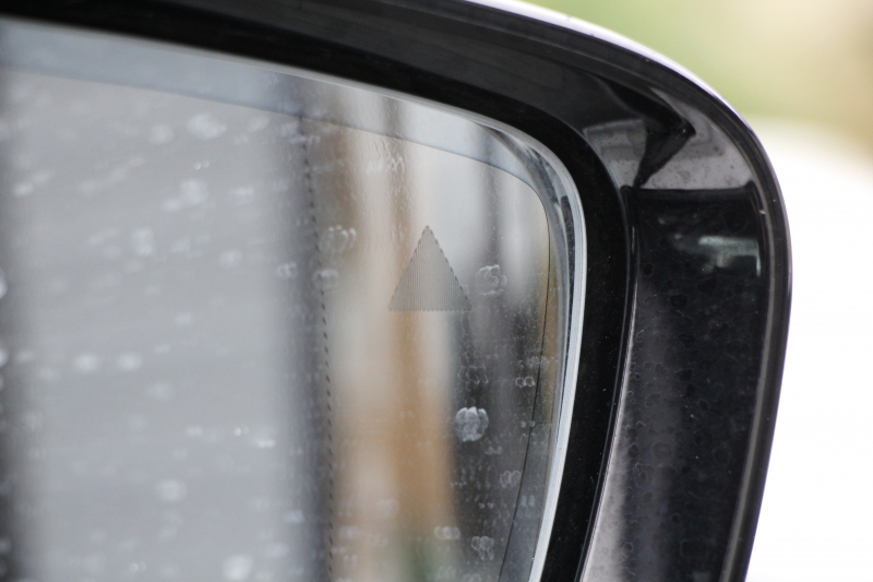 BMW 5シリーズ 530i ﾂｰﾘﾝｸﾞMｽﾎﾟｰﾂ ｾﾚｸﾄP 1ｵｰﾅ 型式変更後｢ABA-JT20｣ 252馬力 ﾊﾟﾉﾗﾏｻﾝﾙｰﾌ ﾊｰﾏﾝｶｰﾄﾞﾝ 4ｿﾞｰﾝｴｱｺﾝ 全席ﾋｰﾀｰ黒革 HUD 追従ACC ｽﾃｱﾘﾝｸﾞｻﾎﾟｰﾄ 変更後全面液晶ﾒｰﾀｰ ﾀｯﾁ画面HDDﾅﾋﾞTV 360度ｶﾒﾗ 2年保証