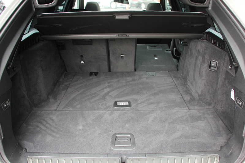 BMW 5シリーズ 530i ﾂｰﾘﾝｸﾞMｽﾎﾟｰﾂ ｾﾚｸﾄP 1ｵｰﾅ 型式変更後｢ABA-JT20｣ 252馬力 ﾊﾟﾉﾗﾏｻﾝﾙｰﾌ ﾊｰﾏﾝｶｰﾄﾞﾝ 4ｿﾞｰﾝｴｱｺﾝ 全席ﾋｰﾀｰ黒革 HUD 追従ACC ｽﾃｱﾘﾝｸﾞｻﾎﾟｰﾄ 変更後全面液晶ﾒｰﾀｰ ﾀｯﾁ画面HDDﾅﾋﾞTV 360度ｶﾒﾗ 2年保証