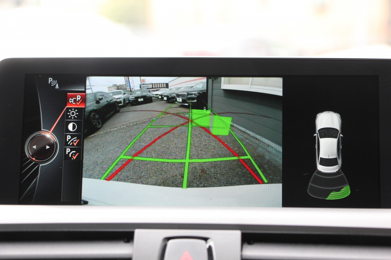 BMW 2シリーズ M235i ｸｰﾍﾟﾋｰﾀｰ黒革 326馬力 直6ﾀｰﾎﾞ8速AT 真珠色 N55ｴﾝｼﾞﾝ ｱﾀﾞﾌﾟﾃｨﾌﾞMｻｽ 衝突軽減ﾌﾞﾚｰｷ 車線逸脱警告 歩行者警告 ﾌﾞﾚｰｷ付ｸﾙｺﾝ HDDﾅﾋﾞBｶﾒﾗ&ﾘｱPDCｾﾝｻｰ Bluetooth接続 2ｿﾞｰﾝｴｱｺﾝ 2年保証