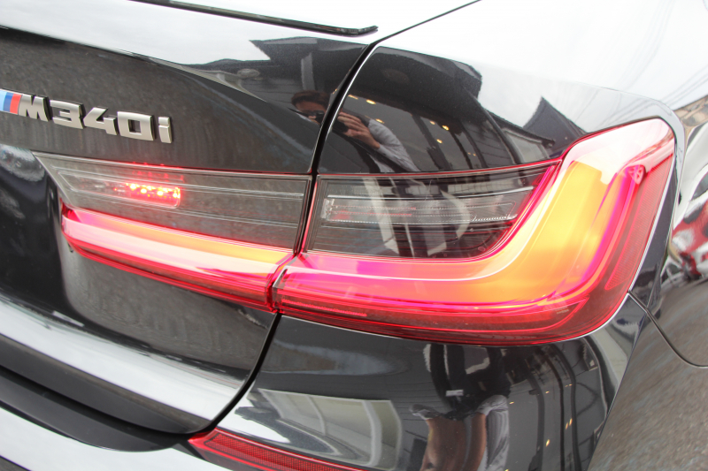 BMW 3シリーズ M340i ｲﾉﾍﾞｰｼｮﾝP 直6ﾀｰﾎﾞ4WD 387馬力 ﾋｰﾀｰ黒革 ﾚｰｻﾞｰﾗｲﾄ 3Dﾃﾞｻﾞｲﾝﾏﾌﾗｰ Mﾊﾟﾌｫｰﾏﾝｽｴｱﾛ EVENTURIｶｰﾎﾞﾝｴｱｰｲﾝﾃｰｸ 電動ﾄﾗﾝｸ ACｼｭﾆｯﾂｧｰｻｽ ｱﾀﾞﾌﾟﾃｨﾌﾞMｻｽ 追従ACC HUD 360度ｶﾒﾗ ﾊｰﾏﾝｶｰﾄﾞﾝ ｼﾞｪｽﾁｬｰC 2年保証