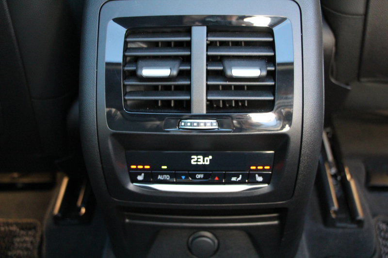 BMW X3 M40d ｾﾚｸﾄP 326馬力 3.0Lﾃﾞｨｰｾﾞﾙﾀｰﾎﾞﾊﾟﾉﾗﾏｻﾝﾙｰﾌ 全席ﾋｰﾀｰ黒革  ﾊｰﾏﾝｶｰﾄﾞﾝｻｳﾝﾄﾞHUD ﾘｱｼｰﾄ可倒調整 専用21AW Mｽﾎﾟｰﾂﾃﾞﾌ&ﾌﾞﾚｰｷ 追従ACC ｽﾃｱﾘﾝｸﾞｻﾎﾟｰﾄ ﾀｯﾁ画面HDDﾅﾋﾞTV 360度ｶﾒﾗ ｱﾝﾋﾞｴﾝﾄﾗｲﾄ 電動ﾄﾗﾝｸ 2年保証