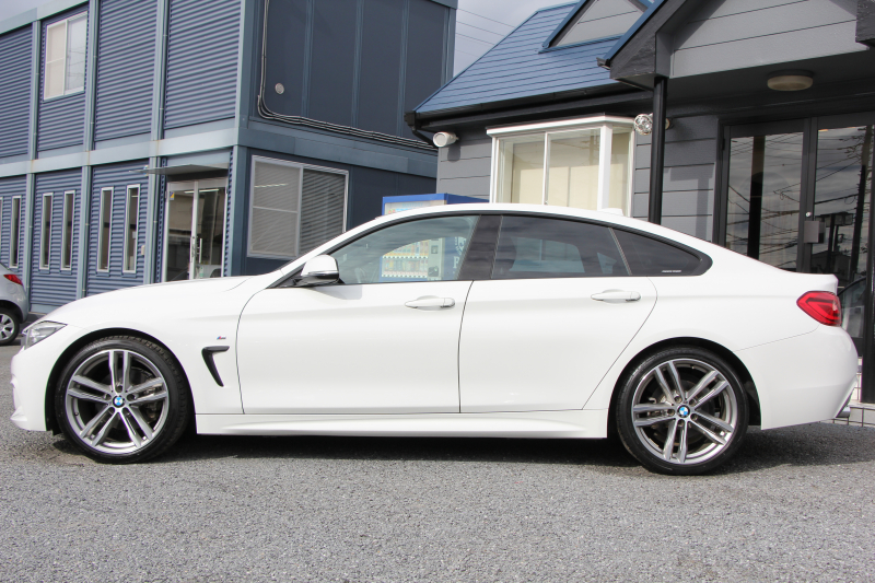 BMW 4シリーズ 420i ｸﾞﾗﾝｸｰﾍﾟMｽﾎﾟｰﾂ 後期 ﾌｪｲｽﾘﾌﾄ後 ｼｰﾄﾋｰﾀｰ 追従ACC LEDﾍｯﾄﾞﾗｲﾄ&ﾃｰﾙ&ﾌｫｸﾞｵﾌﾟｼｮﾝ19AW ﾀｯﾁ画面HDDﾅﾋﾞTV Bｶﾒﾗ 電動ﾄﾗﾝｸ ｽﾏｰﾄｷｰ 液晶ﾒｰﾀｰ Hi-fiｽﾋﾟｰｶｰ 衝突軽減ﾌﾞﾚｰｷ 車線逸脱警告 歩行者警告 2年保証