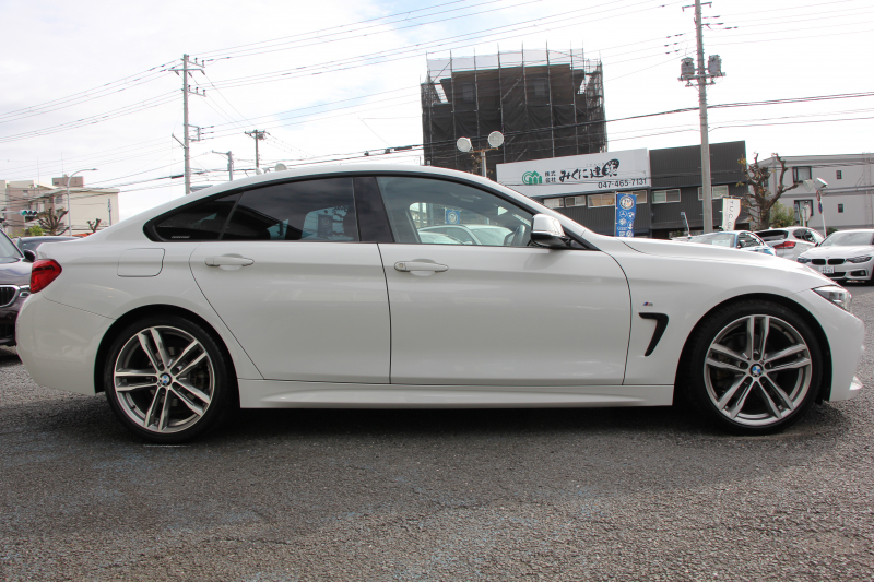 BMW 4シリーズ 420i ｸﾞﾗﾝｸｰﾍﾟMｽﾎﾟｰﾂ 後期 ﾌｪｲｽﾘﾌﾄ後 ｼｰﾄﾋｰﾀｰ 追従ACC LEDﾍｯﾄﾞﾗｲﾄ&ﾃｰﾙ&ﾌｫｸﾞｵﾌﾟｼｮﾝ19AW ﾀｯﾁ画面HDDﾅﾋﾞTV Bｶﾒﾗ 電動ﾄﾗﾝｸ ｽﾏｰﾄｷｰ 液晶ﾒｰﾀｰ Hi-fiｽﾋﾟｰｶｰ 衝突軽減ﾌﾞﾚｰｷ 車線逸脱警告 歩行者警告 2年保証