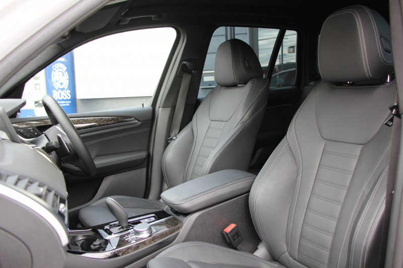 BMW X3 Xdrive20d Mｽﾎﾟｰﾂ ﾊｲﾗｲﾝ 中期 新型式3DA-UZ20 NEWｲﾝﾃﾘｱ 全席ﾋｰﾀｰ黒革 1ｵｰﾅ BMWﾗｲﾌﾞｺｯｸﾋﾟｯﾄﾞｱｯﾌﾟﾙｶｰﾌﾟﾚｲ 変更後ﾀｯﾁ画面対応HDDﾅﾋﾞﾘｱｼｰﾄ可倒調整 LEDﾍｯﾄﾞﾗｲﾄ ｵｰﾄﾊｲﾋﾞｰﾑ 360度ｶﾒﾗ 電動ﾘｱｹﾞｰﾄ 2年保証