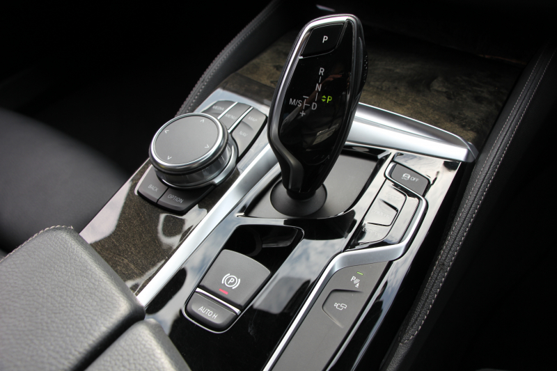 BMW 5シリーズ 523d Mｽﾎﾟｰﾂ ﾊｲﾗｲﾝ 全席ﾋｰﾀｰ黒革 HUD ｶﾀﾛｸﾞ燃費21.5km/L 追従ACC ｽﾃｱﾘﾝｸﾞｻﾎﾟｰﾄ LEDﾍｯﾄﾞﾗｲﾄ ｵｰﾄﾊｲﾋﾞｰﾑ 液晶ﾒｰﾀｰ 360度ｶﾒﾗ ﾀｯﾁ画面HDDﾅﾋﾞTV 専用ｴｱﾛ 19AW 電動ﾄﾗﾝｸ ｽﾏｰﾄｷｰ ﾊﾟﾄﾞﾙｼﾌﾄ 2年保証