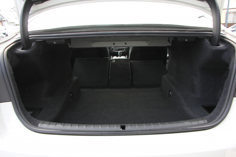 BMW 5シリーズ 523d Mｽﾎﾟｰﾂ ﾊｲﾗｲﾝ 全席ﾋｰﾀｰ黒革 HUD ｶﾀﾛｸﾞ燃費21.5km/L 追従ACC ｽﾃｱﾘﾝｸﾞｻﾎﾟｰﾄ LEDﾍｯﾄﾞﾗｲﾄ ｵｰﾄﾊｲﾋﾞｰﾑ 液晶ﾒｰﾀｰ 360度ｶﾒﾗ ﾀｯﾁ画面HDDﾅﾋﾞTV 専用ｴｱﾛ 19AW 電動ﾄﾗﾝｸ ｽﾏｰﾄｷｰ ﾊﾟﾄﾞﾙｼﾌﾄ 2年保証