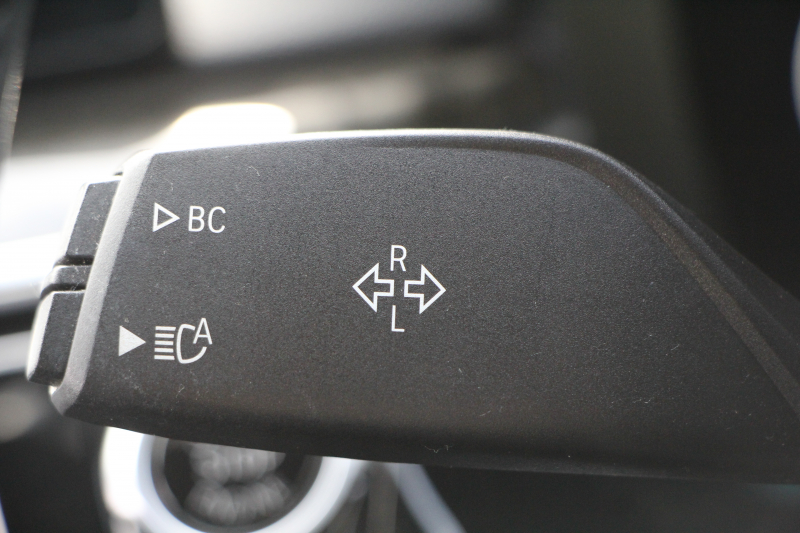 BMW 5シリーズ 523d Mｽﾎﾟｰﾂ ﾊｲﾗｲﾝ 全席ﾋｰﾀｰ黒革 HUD ｶﾀﾛｸﾞ燃費21.5km/L 追従ACC ｽﾃｱﾘﾝｸﾞｻﾎﾟｰﾄ LEDﾍｯﾄﾞﾗｲﾄ ｵｰﾄﾊｲﾋﾞｰﾑ 液晶ﾒｰﾀｰ 360度ｶﾒﾗ ﾀｯﾁ画面HDDﾅﾋﾞTV 専用ｴｱﾛ 19AW 電動ﾄﾗﾝｸ ｽﾏｰﾄｷｰ ﾊﾟﾄﾞﾙｼﾌﾄ 2年保証