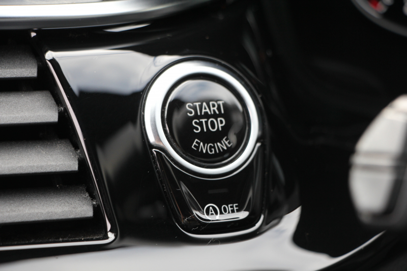 BMW 5シリーズ 523d Mｽﾎﾟｰﾂ ﾊｲﾗｲﾝ 全席ﾋｰﾀｰ黒革 HUD ｶﾀﾛｸﾞ燃費21.5km/L 追従ACC ｽﾃｱﾘﾝｸﾞｻﾎﾟｰﾄ LEDﾍｯﾄﾞﾗｲﾄ ｵｰﾄﾊｲﾋﾞｰﾑ 液晶ﾒｰﾀｰ 360度ｶﾒﾗ ﾀｯﾁ画面HDDﾅﾋﾞTV 専用ｴｱﾛ 19AW 電動ﾄﾗﾝｸ ｽﾏｰﾄｷｰ ﾊﾟﾄﾞﾙｼﾌﾄ 2年保証