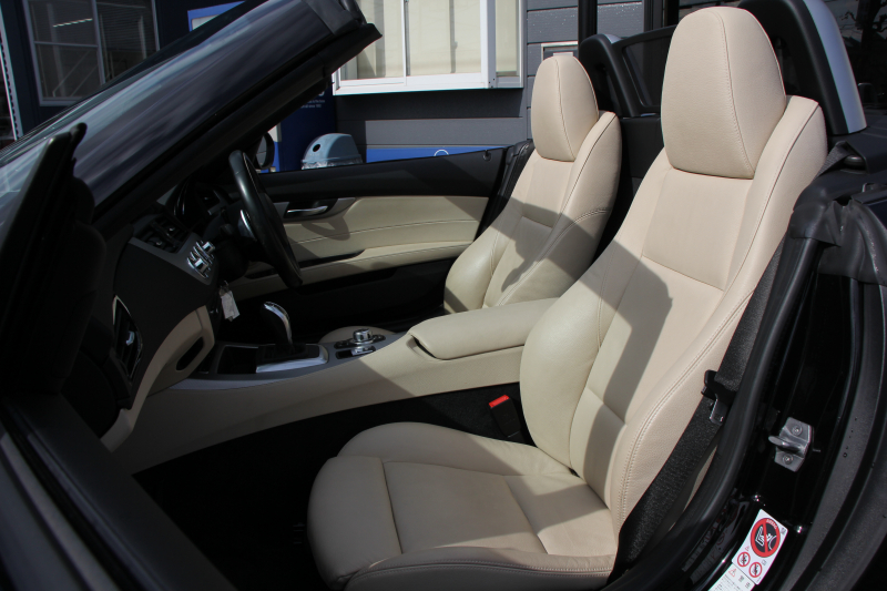 BMW Z4 Z4 Sdrive20i Mｽﾎﾟｰﾂ 最終ﾓﾃﾞﾙ ﾌｪｲｽﾘﾌﾄ後 電動ｵｰﾌﾟﾝ ｳｲﾝﾄﾞﾃﾞｨﾌﾚｸﾀｰ ｶﾝｻﾞｽﾍﾞｰｼﾞｭﾚｻﾞｰ ｼｰﾄﾋｰﾀｰ ﾒﾓﾘｰ付電動ｼｰﾄ ｵﾌﾟｼｮﾝ19AW iﾄﾞﾗｲﾌﾞHDDﾅﾋﾞBluetooth接続 ﾊﾟﾄﾞﾙｼﾌﾄ LEDﾘﾝｸﾞｷｾﾉﾝ Mｽﾎﾟｰﾂｴｱﾛ 直噴ﾀｰﾎﾞ8速AT 2年保証