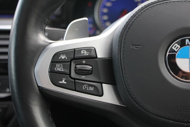 BMW 5シリーズ 523i Mｽﾎﾟｰﾂ ﾊｲﾗｲﾝ ｲﾉﾍﾞｰｼｮﾝP ｻﾝﾙｰﾌ 全席ﾋｰﾀｰ黒革 ﾃﾞｨｽﾌﾟﾚｲｷｰ HUD ｼﾞｪｽﾁｬｰC ﾜｲﾔﾚｽ充電 追従ACC ｽﾃｱﾘﾝｸﾞｻﾎﾟｰﾄ ﾀｯﾁ画面HDDﾅﾋﾞTV LEDﾍｯﾄﾞﾗｲﾄ ｵｰﾄﾊｲﾋﾞｰﾑ 360度ｶﾒﾗ 19AW 電動ﾄﾗﾝｸ 2年保証