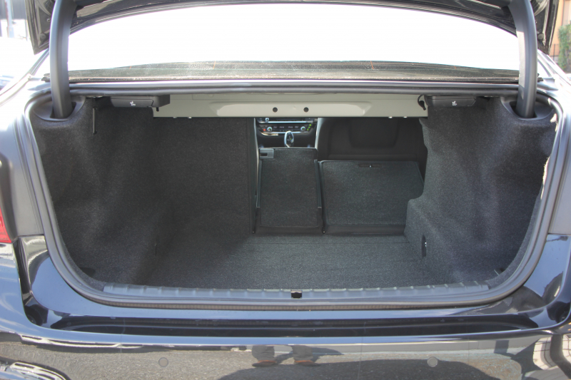 BMW 5シリーズ 523d ｴﾃﾞｨｼｮﾝﾐｯｼｮﾝｲﾝﾎﾟｯｼﾌﾞﾙ 特別仕様車 ﾊｰﾏﾝｶｰﾄﾞﾝｻﾗｳﾝﾄﾞHUD 専用ﾌﾞﾗｯｸ19AW ﾌﾞﾗｯｸｷﾄﾞﾆｰｸﾞﾘﾙ 追従ACC ｽﾃｱﾘﾝｸﾞｻﾎﾟｰﾄ 360度ｶﾒﾗ Pｱｼｽﾄ ﾀｯﾁ画面HDDﾅﾋﾞTV LEDﾍｯﾄﾞﾗｲﾄ ｵｰﾄﾊｲﾋﾞｰﾑ 電動ﾄﾗﾝｸ 2年保証