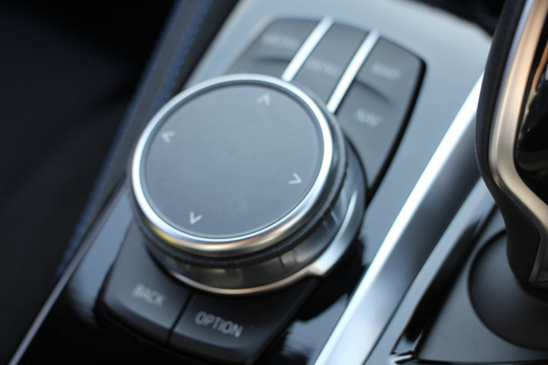 BMW 5シリーズ 523d ｴﾃﾞｨｼｮﾝﾐｯｼｮﾝｲﾝﾎﾟｯｼﾌﾞﾙ 特別仕様車 ﾊｰﾏﾝｶｰﾄﾞﾝｻﾗｳﾝﾄﾞHUD 専用ﾌﾞﾗｯｸ19AW ﾌﾞﾗｯｸｷﾄﾞﾆｰｸﾞﾘﾙ 追従ACC ｽﾃｱﾘﾝｸﾞｻﾎﾟｰﾄ 360度ｶﾒﾗ Pｱｼｽﾄ ﾀｯﾁ画面HDDﾅﾋﾞTV LEDﾍｯﾄﾞﾗｲﾄ ｵｰﾄﾊｲﾋﾞｰﾑ 電動ﾄﾗﾝｸ 2年保証