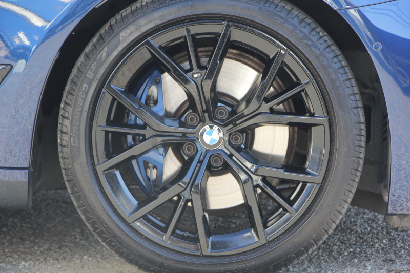 BMW 5シリーズ 530i Mｽﾎﾟｰﾂ 252馬力 1ｵﾅ ｻﾝﾙｰﾌ 全席ﾋｰﾀｰ黒革 ﾌﾞﾗｯｸ19AW Mspﾌﾞﾚｰｷ 追従ACC ｽﾃｱﾘﾝｸﾞｻﾎﾟｰﾄ LEDﾍｯﾄﾞﾗｲﾄ ﾊｲﾋﾞｰﾑｱｼｽﾄ ﾀｯﾁ画面HDDﾅﾋﾞTV 360度ｶﾒﾗ Pｱｼｽﾄﾌﾟﾗｽ 電動ﾄﾗﾝｸ 専用ｴｱﾛ ﾊﾟﾄﾞﾙｼﾌﾄ 2年保証