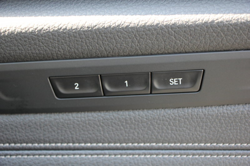 BMW 5シリーズ 530i Mｽﾎﾟｰﾂ 252馬力 1ｵﾅ ｻﾝﾙｰﾌ 全席ﾋｰﾀｰ黒革 ﾌﾞﾗｯｸ19AW Mspﾌﾞﾚｰｷ 追従ACC ｽﾃｱﾘﾝｸﾞｻﾎﾟｰﾄ LEDﾍｯﾄﾞﾗｲﾄ ﾊｲﾋﾞｰﾑｱｼｽﾄ ﾀｯﾁ画面HDDﾅﾋﾞTV 360度ｶﾒﾗ Pｱｼｽﾄﾌﾟﾗｽ 電動ﾄﾗﾝｸ 専用ｴｱﾛ ﾊﾟﾄﾞﾙｼﾌﾄ 2年保証