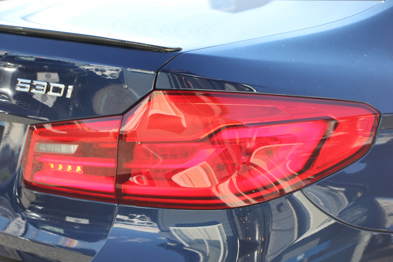 BMW 5シリーズ 530i Mｽﾎﾟｰﾂ 252馬力 1ｵﾅ ｻﾝﾙｰﾌ 全席ﾋｰﾀｰ黒革 ﾌﾞﾗｯｸ19AW Mspﾌﾞﾚｰｷ 追従ACC ｽﾃｱﾘﾝｸﾞｻﾎﾟｰﾄ LEDﾍｯﾄﾞﾗｲﾄ ﾊｲﾋﾞｰﾑｱｼｽﾄ ﾀｯﾁ画面HDDﾅﾋﾞTV 360度ｶﾒﾗ Pｱｼｽﾄﾌﾟﾗｽ 電動ﾄﾗﾝｸ 専用ｴｱﾛ ﾊﾟﾄﾞﾙｼﾌﾄ 2年保証