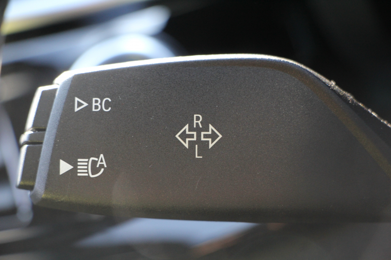 BMW 5シリーズ 530i Mｽﾎﾟｰﾂ 252馬力 1ｵﾅ ｻﾝﾙｰﾌ 全席ﾋｰﾀｰ黒革 ﾌﾞﾗｯｸ19AW Mspﾌﾞﾚｰｷ 追従ACC ｽﾃｱﾘﾝｸﾞｻﾎﾟｰﾄ LEDﾍｯﾄﾞﾗｲﾄ ﾊｲﾋﾞｰﾑｱｼｽﾄ ﾀｯﾁ画面HDDﾅﾋﾞTV 360度ｶﾒﾗ Pｱｼｽﾄﾌﾟﾗｽ 電動ﾄﾗﾝｸ 専用ｴｱﾛ ﾊﾟﾄﾞﾙｼﾌﾄ 2年保証