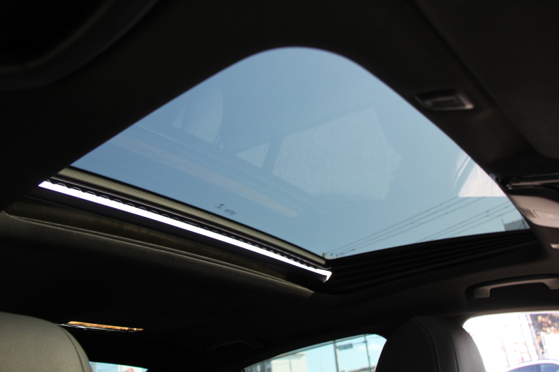 BMW 5シリーズ 530i Mｽﾎﾟｰﾂ 252馬力 1ｵﾅ ｻﾝﾙｰﾌ 全席ﾋｰﾀｰ黒革 ﾌﾞﾗｯｸ19AW Mspﾌﾞﾚｰｷ 追従ACC ｽﾃｱﾘﾝｸﾞｻﾎﾟｰﾄ LEDﾍｯﾄﾞﾗｲﾄ ﾊｲﾋﾞｰﾑｱｼｽﾄ ﾀｯﾁ画面HDDﾅﾋﾞTV 360度ｶﾒﾗ Pｱｼｽﾄﾌﾟﾗｽ 電動ﾄﾗﾝｸ 専用ｴｱﾛ ﾊﾟﾄﾞﾙｼﾌﾄ 2年保証