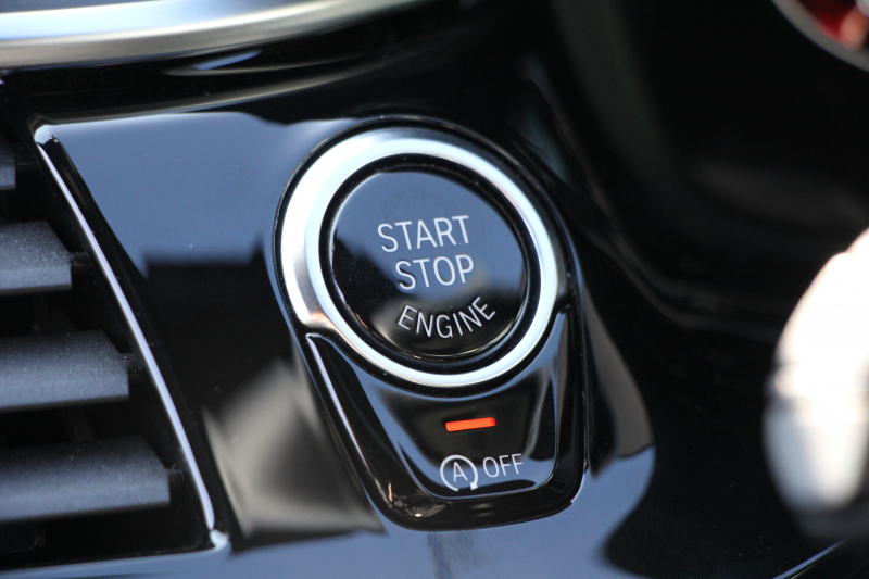 BMW 5シリーズ 530i Mｽﾎﾟｰﾂ 252馬力 1ｵﾅ ｻﾝﾙｰﾌ 全席ﾋｰﾀｰ黒革 ﾌﾞﾗｯｸ19AW Mspﾌﾞﾚｰｷ 追従ACC ｽﾃｱﾘﾝｸﾞｻﾎﾟｰﾄ LEDﾍｯﾄﾞﾗｲﾄ ﾊｲﾋﾞｰﾑｱｼｽﾄ ﾀｯﾁ画面HDDﾅﾋﾞTV 360度ｶﾒﾗ Pｱｼｽﾄﾌﾟﾗｽ 電動ﾄﾗﾝｸ 専用ｴｱﾛ ﾊﾟﾄﾞﾙｼﾌﾄ 2年保証