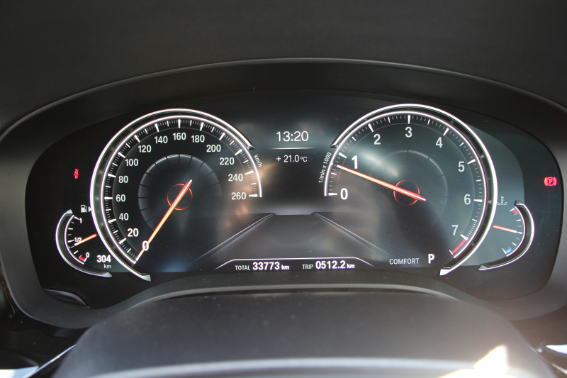 BMW 5シリーズ 530i Mｽﾎﾟｰﾂ 252馬力 1ｵﾅ ｻﾝﾙｰﾌ 全席ﾋｰﾀｰ黒革 ﾌﾞﾗｯｸ19AW Mspﾌﾞﾚｰｷ 追従ACC ｽﾃｱﾘﾝｸﾞｻﾎﾟｰﾄ LEDﾍｯﾄﾞﾗｲﾄ ﾊｲﾋﾞｰﾑｱｼｽﾄ ﾀｯﾁ画面HDDﾅﾋﾞTV 360度ｶﾒﾗ Pｱｼｽﾄﾌﾟﾗｽ 電動ﾄﾗﾝｸ 専用ｴｱﾛ ﾊﾟﾄﾞﾙｼﾌﾄ 2年保証