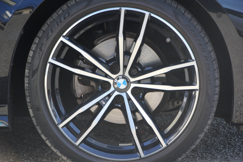 BMW 3シリーズ 320d Xdrive Mｽﾎﾟｰﾂ ﾊｲﾗｲﾝ ｲﾉﾍﾞｰｼｮﾝP ｺﾝﾌｫｰﾄP 4WD ｺﾆｬｯｸﾚｻﾞｰ ｼｰﾄﾋｰﾀｰ ﾚｰｻﾞｰﾗｲﾄ HUD ｼﾞｪｽﾁｬｰC ｵﾌﾟｼｮﾝ19AW 360度ｶﾒﾗ BMWﾗｲﾌﾞｺｯｸﾋﾟｯﾄﾞﾀｯﾁ画面HDDﾅﾋﾞApplecarplay ﾜｲﾔﾚｽ充電 ｵｰﾄﾊｲﾋﾞｰﾑ 追従ACC 電動ﾄﾗﾝｸ 2年保証