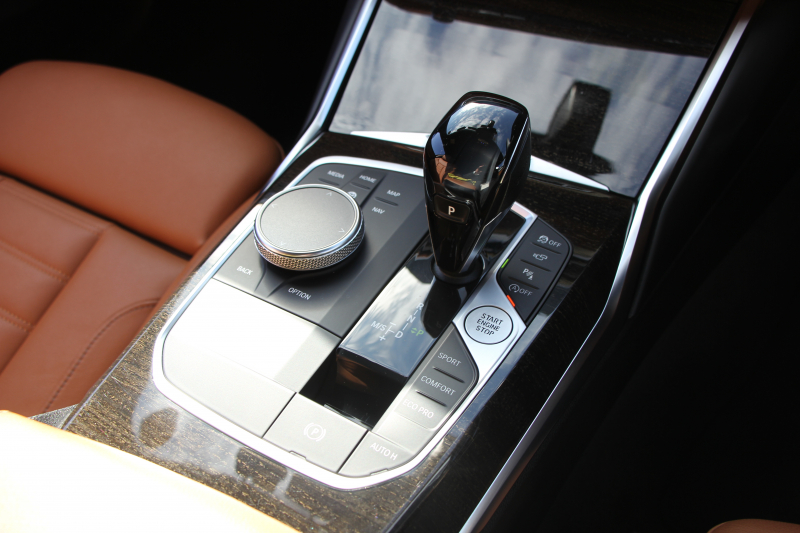 BMW 3シリーズ 320i ﾂｰﾘﾝｸﾞMｽﾎﾟｰﾂ ﾊｲﾗｲﾝ ｺﾆｬｯｸﾚｻﾞｰ ｼｰﾄﾋｰﾀｰ Pｱｼｽﾄﾌﾟﾗｽ 360度ｶﾒﾗ ﾀｯﾁ画面HDDﾅﾋﾞLEDﾍｯﾄﾞﾗｲﾄ ｵｰﾄﾊｲﾋﾞｰﾑ 追従ACC ｽﾃｱﾘﾝｸﾞｻﾎﾟｰﾄ ｱﾝﾋﾞｴﾝﾄﾗｲﾄ 電動ﾄﾗﾝｸ ｱｸﾃｨﾌﾞPDC緊急ﾌﾞﾚｰｷ 専用ｴｱﾛ 2年保証