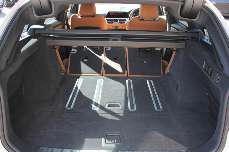 BMW 3シリーズ 320i ﾂｰﾘﾝｸﾞMｽﾎﾟｰﾂ ﾊｲﾗｲﾝ ｺﾆｬｯｸﾚｻﾞｰ ｼｰﾄﾋｰﾀｰ Pｱｼｽﾄﾌﾟﾗｽ 360度ｶﾒﾗ ﾀｯﾁ画面HDDﾅﾋﾞLEDﾍｯﾄﾞﾗｲﾄ ｵｰﾄﾊｲﾋﾞｰﾑ 追従ACC ｽﾃｱﾘﾝｸﾞｻﾎﾟｰﾄ ｱﾝﾋﾞｴﾝﾄﾗｲﾄ 電動ﾄﾗﾝｸ ｱｸﾃｨﾌﾞPDC緊急ﾌﾞﾚｰｷ 専用ｴｱﾛ 2年保証