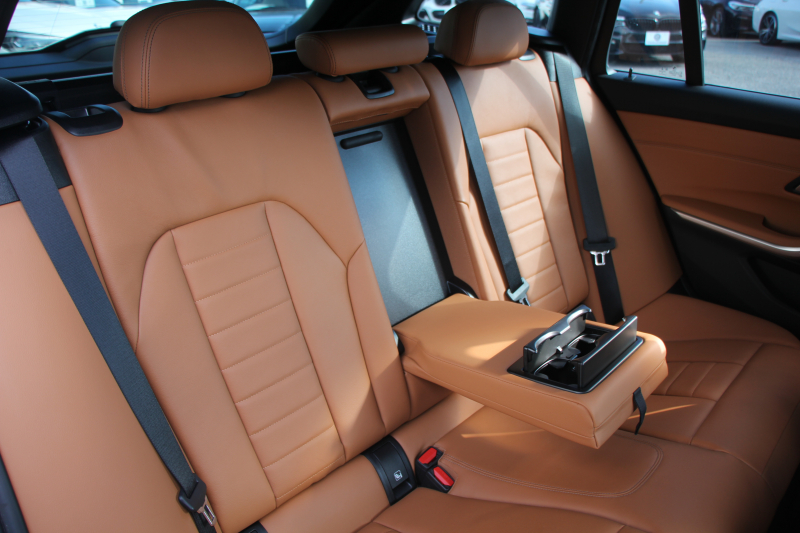 BMW 3シリーズ 320i ﾂｰﾘﾝｸﾞMｽﾎﾟｰﾂ ﾊｲﾗｲﾝ ｺﾆｬｯｸﾚｻﾞｰ ｼｰﾄﾋｰﾀｰ Pｱｼｽﾄﾌﾟﾗｽ 360度ｶﾒﾗ ﾀｯﾁ画面HDDﾅﾋﾞLEDﾍｯﾄﾞﾗｲﾄ ｵｰﾄﾊｲﾋﾞｰﾑ 追従ACC ｽﾃｱﾘﾝｸﾞｻﾎﾟｰﾄ ｱﾝﾋﾞｴﾝﾄﾗｲﾄ 電動ﾄﾗﾝｸ ｱｸﾃｨﾌﾞPDC緊急ﾌﾞﾚｰｷ 専用ｴｱﾛ 2年保証