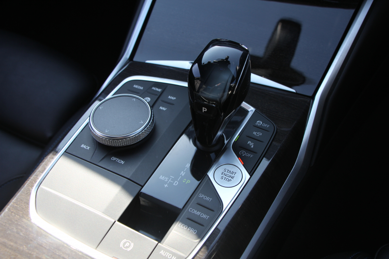 BMW 3シリーズ 320d Xdrive Mｽﾎﾟｰﾂ ﾃﾞﾋﾞｭｰP ｺﾝﾌｫｰﾄP 4WD ﾋｰﾀｰ黒革 ﾌﾞﾙｰｽﾃｯﾁ 19AW Pｱｼｽﾄﾌﾟﾗｽ 360度ｶﾒﾗ ﾌﾙｾｸﾞTV LEDﾍｯﾄﾞﾗｲﾄ ｵｰﾄﾊｲﾋﾞｰﾑ 追従ACC ｽﾃｱﾘﾝｸﾞｻﾎﾟｰﾄ ｱｯﾌﾟﾙｶｰﾌﾟﾚｲ ﾀｯﾁ画面HDDﾅﾋﾞ電動ﾄﾗﾝｸ 2年保証