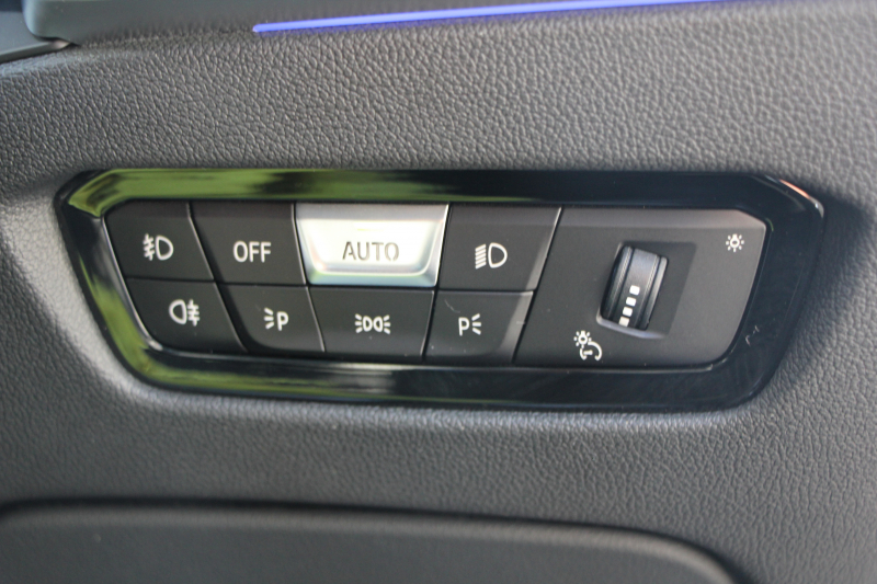 BMW 3シリーズ 320d Xdrive Mｽﾎﾟｰﾂ ﾃﾞﾋﾞｭｰP ｺﾝﾌｫｰﾄP 4WD ﾋｰﾀｰ黒革 ﾌﾞﾙｰｽﾃｯﾁ 19AW Pｱｼｽﾄﾌﾟﾗｽ 360度ｶﾒﾗ ﾌﾙｾｸﾞTV LEDﾍｯﾄﾞﾗｲﾄ ｵｰﾄﾊｲﾋﾞｰﾑ 追従ACC ｽﾃｱﾘﾝｸﾞｻﾎﾟｰﾄ ｱｯﾌﾟﾙｶｰﾌﾟﾚｲ ﾀｯﾁ画面HDDﾅﾋﾞ電動ﾄﾗﾝｸ 2年保証