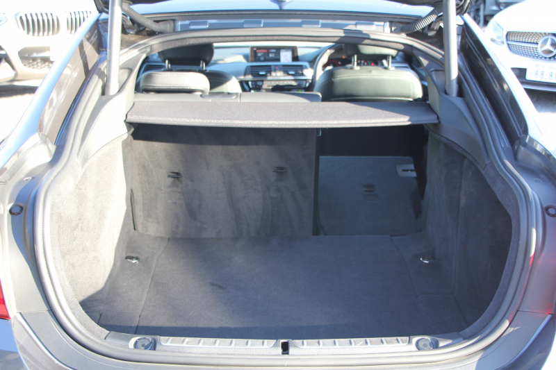 BMW 4シリーズ 420i ｸﾞﾗﾝｸｰﾍﾟMｽﾎﾟｰﾂ 後期 ﾋｰﾀｰ黒革 追従ACC ﾚｰﾝﾁｪﾝｼﾞ警告 LEDﾍｯﾄﾞﾗｲﾄ&ﾃｰﾙ ﾀｯﾁ画面HDDﾅﾋﾞﾌﾙｾｸﾞTV 液晶ﾒｰﾀｰ 衝突軽減ﾌﾞﾚｰｷ 車線逸脱警告 歩行者警告 Bｶﾒﾗ ﾊﾟﾄﾞﾙｼﾌﾄ ｽﾏｰﾄｷｰ 電動ﾄﾗﾝｸ 2年保証